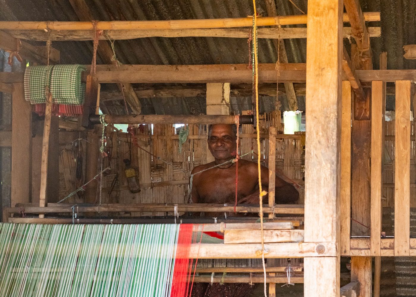 the-last-handloom-weaver-of-gobindapur-ml